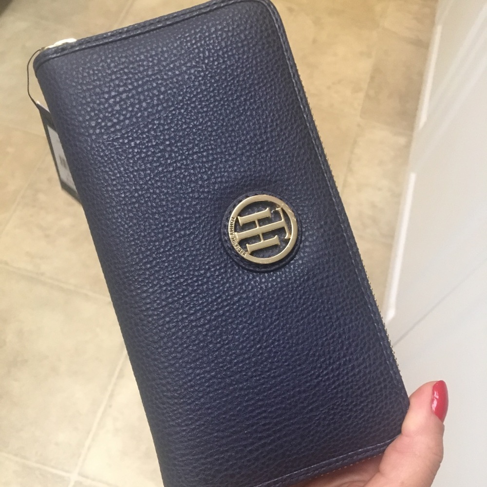 Tommy Hilfiger wallet